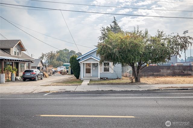 915 Orondo Avenue, Wenatchee, WA 98801