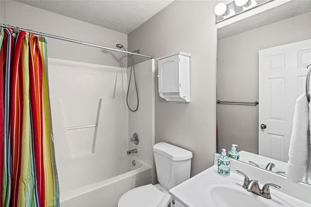 6225 Brook Hollow Creek Drive, Cumming, GA 30028