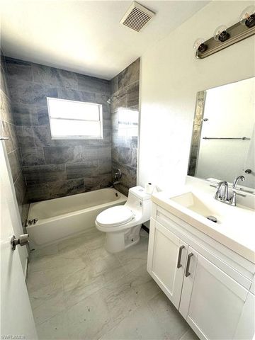 1171 Alhambra CIR, Naples, FL 34103