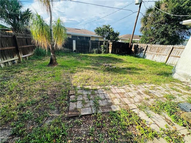 1171 Alhambra CIR, Naples, FL 34103