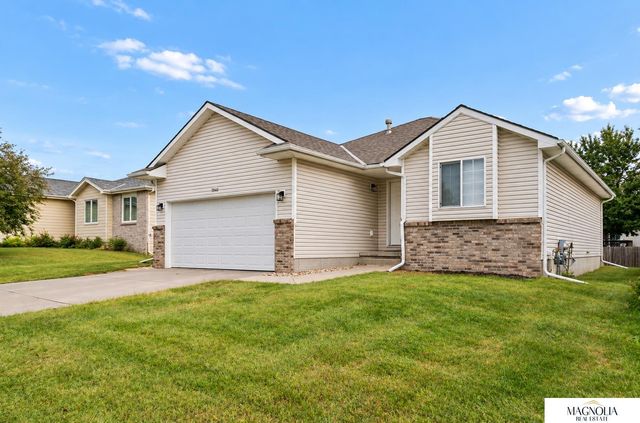 7040 whitewater Lane, Lincoln, NE 68521