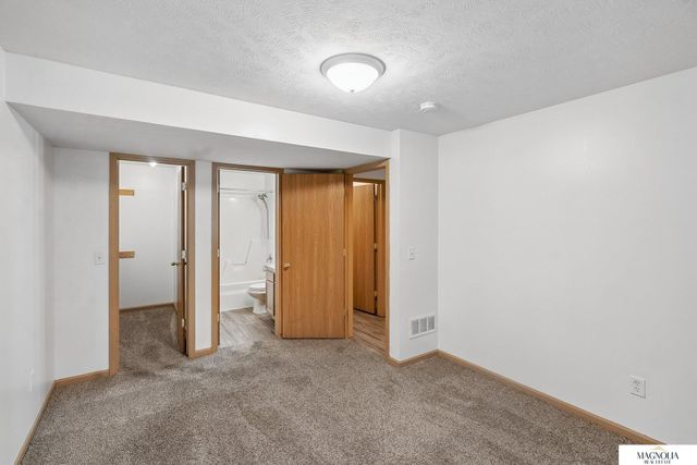 7040 whitewater Lane, Lincoln, NE 68521