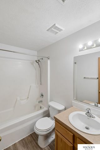 7040 whitewater Lane, Lincoln, NE 68521