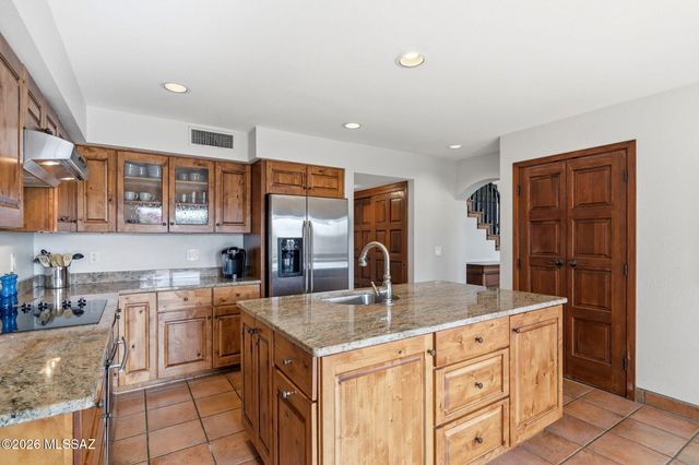 4037 E Via Del Vireo, Tucson, AZ 85718