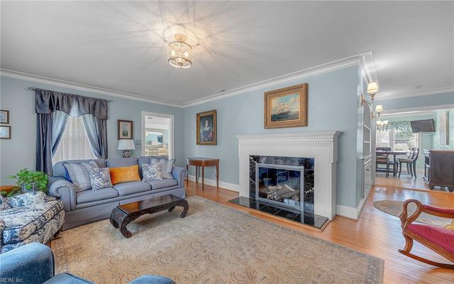 5220 Lake CIR, Portsmouth, VA 23703