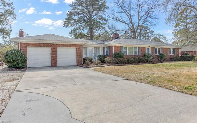 5220 Lake CIR, Portsmouth, VA 23703