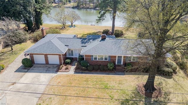 5220 Lake CIR, Portsmouth, VA 23703