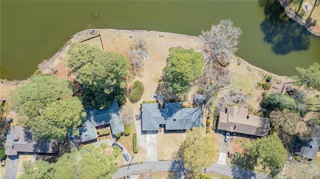 5220 Lake CIR, Portsmouth, VA 23703