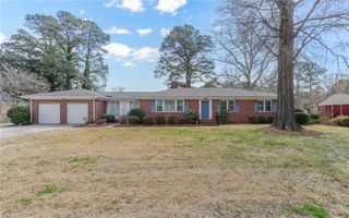 5220 Lake CIR, Portsmouth, VA 23703