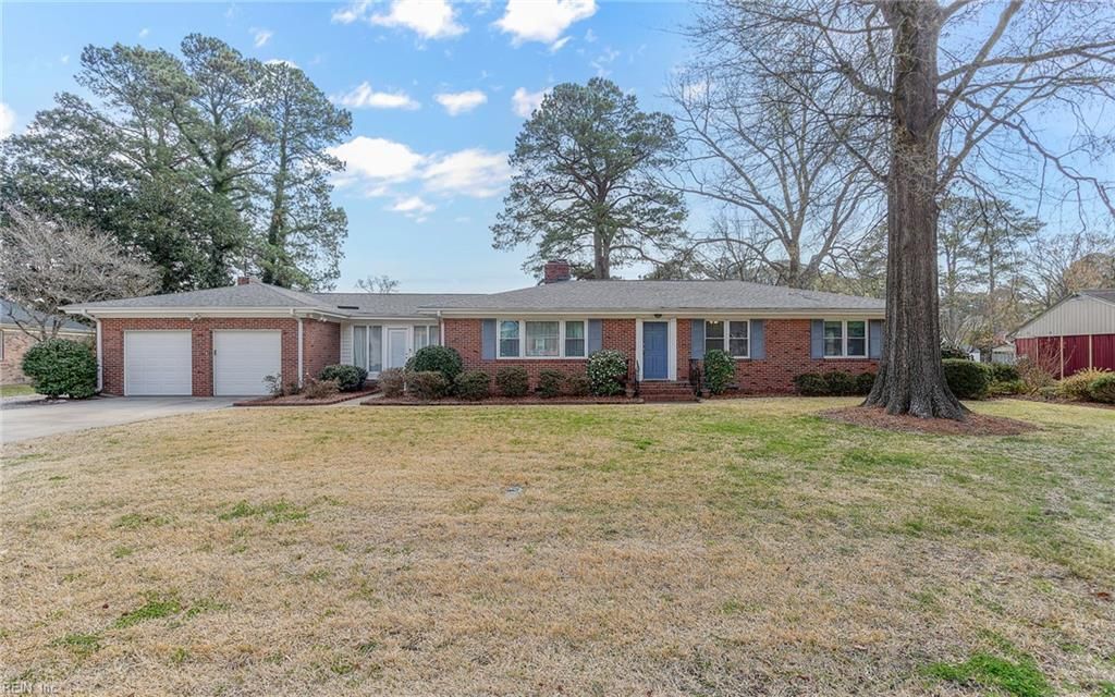 5220 Lake CIR, Portsmouth, VA 23703