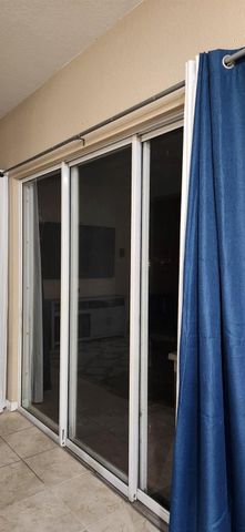 21 Country Lake Cir, Boynton Beach, FL 33436