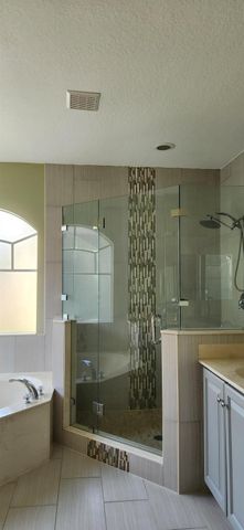 21 Country Lake Cir, Boynton Beach, FL 33436