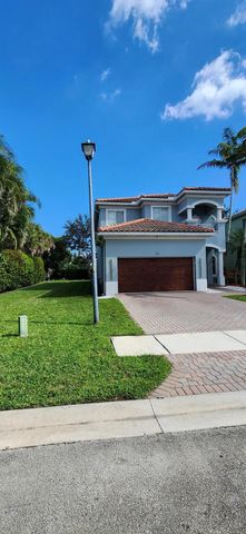 21 Country Lake Cir, Boynton Beach, FL 33436