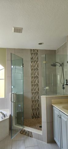 21 Country Lake Cir, Boynton Beach, FL 33436