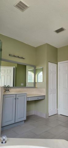 21 Country Lake Cir, Boynton Beach, FL 33436