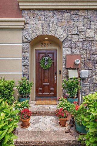 2234 SOHO BAY CT, Tampa, FL 33606