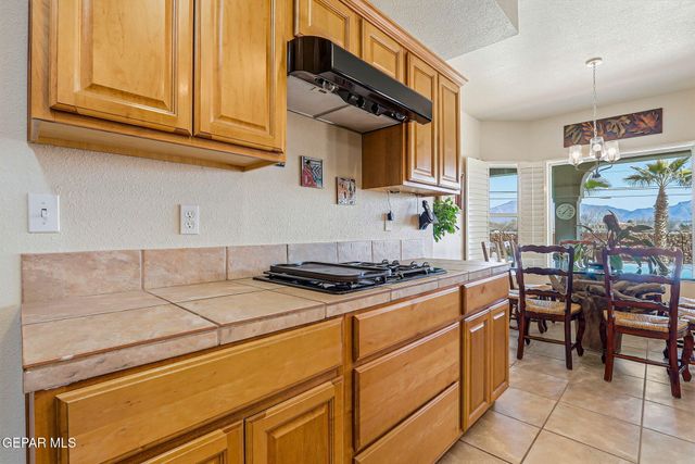 6068 LAGUNA VISTA Drive, El Paso, TX 79932