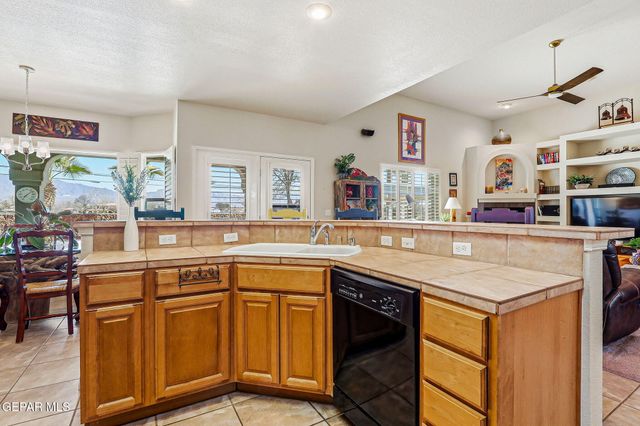 6068 LAGUNA VISTA Drive, El Paso, TX 79932