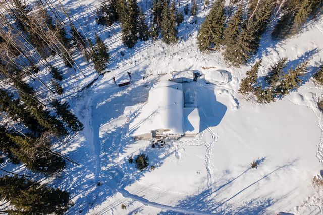 3050 FORREST DRIVE, Fairbanks, AK 99709