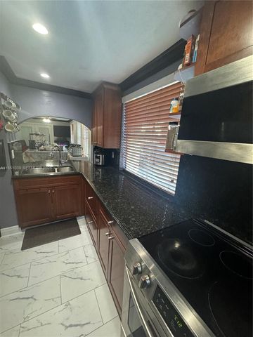 19550 SW 103rd Court 5, Cutler Bay, FL 33157