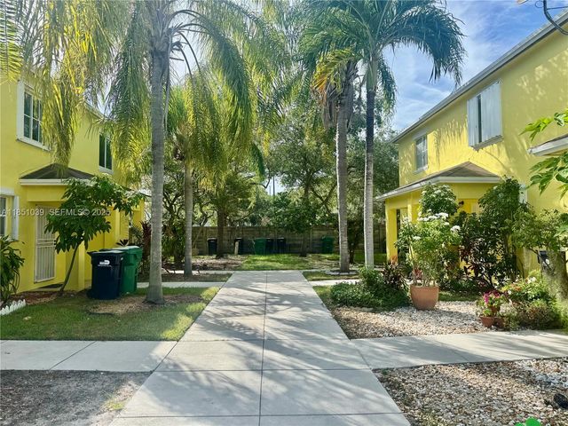 19550 SW 103rd Court 5, Cutler Bay, FL 33157