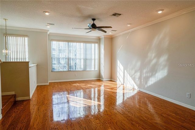 3043 POINTEVIEW DRIVE, Tampa, FL 33611