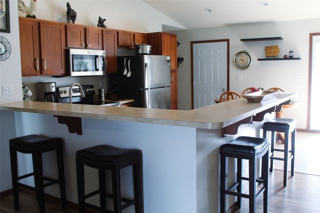 1335 Crescent View NE, Cedar Rapids, IA 52402