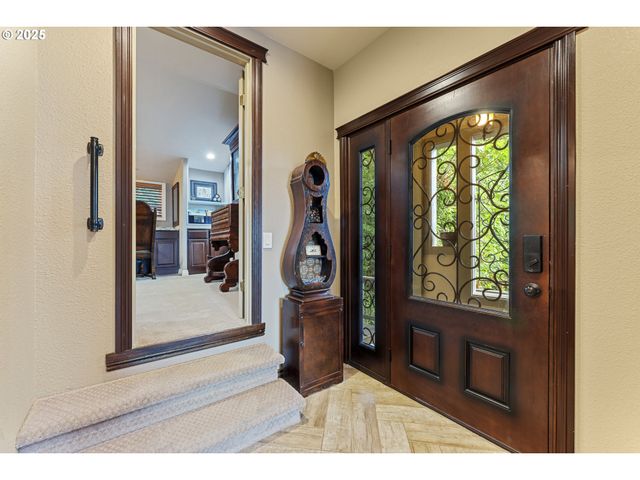 6521 S CORBETT Ave, Portland, OR 97239