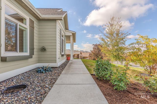 815 NW Valley View Drive, Pullman, WA 99163