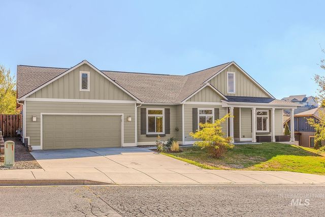 815 NW Valley View Drive, Pullman, WA 99163