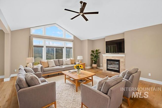 815 NW Valley View Drive, Pullman, WA 99163