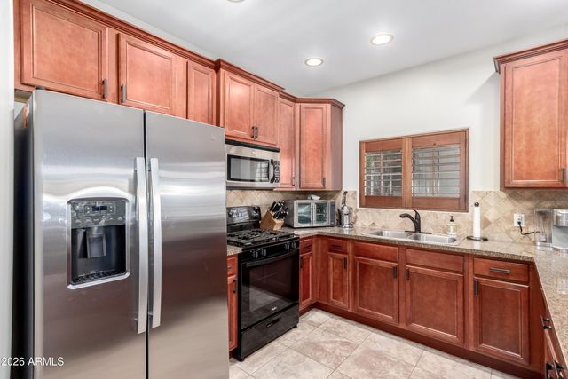 5450 E DEER VALLEY Drive 1217, Phoenix, AZ 85054