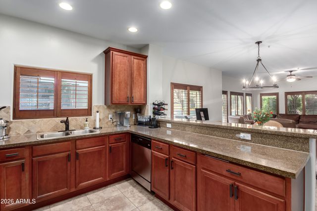 5450 E DEER VALLEY Drive 1217, Phoenix, AZ 85054
