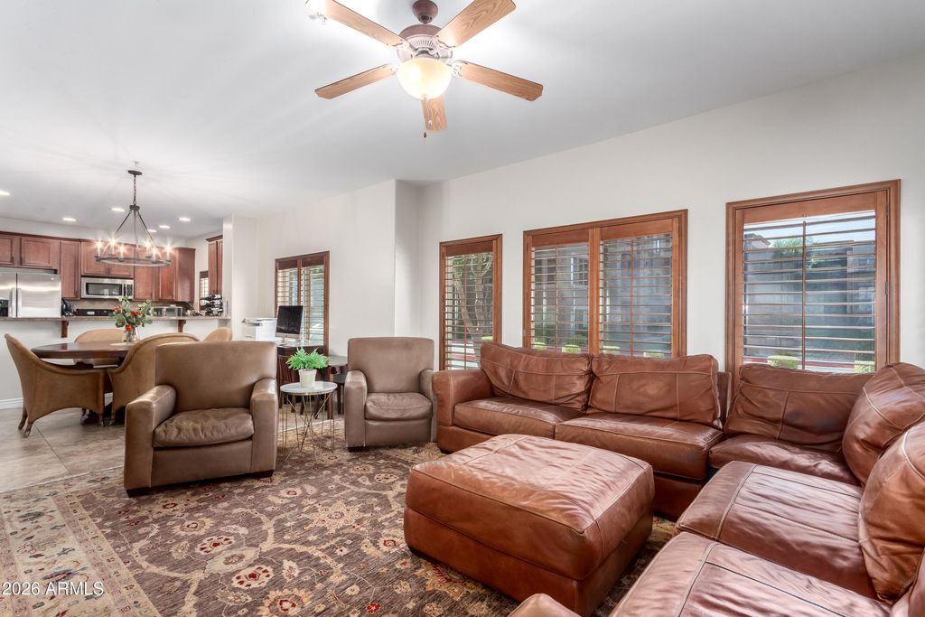 5450 E DEER VALLEY Drive 1217, Phoenix, AZ 85054 — exterior
