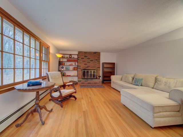 67 Mulberry Road, Mansfield, CT 06250