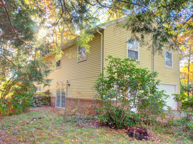 67 Mulberry Road, Mansfield, CT 06250