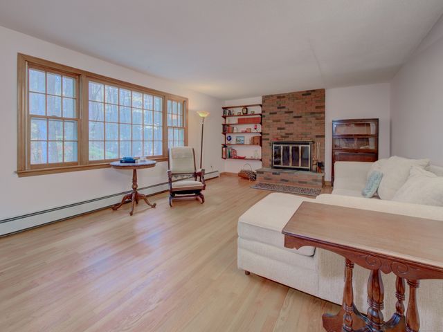 67 Mulberry Road, Mansfield, CT 06250