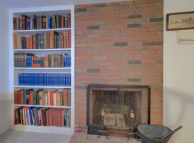 67 Mulberry Road, Mansfield, CT 06250