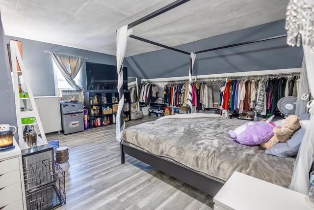 2932 S 10th STREET, Milwaukee, WI 53215