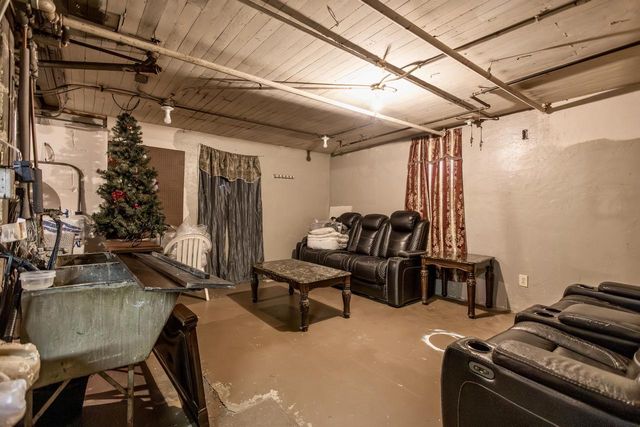 2932 S 10th STREET, Milwaukee, WI 53215