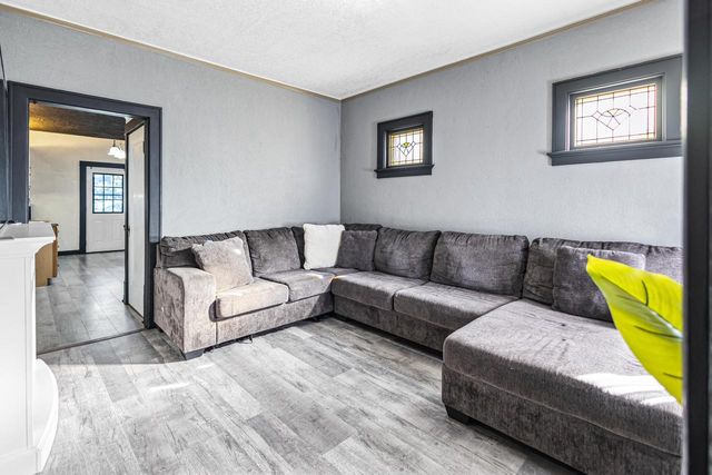 2932 S 10th STREET, Milwaukee, WI 53215