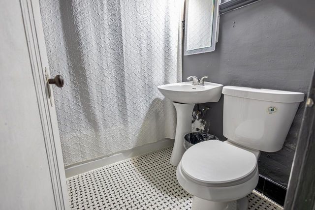 2932 S 10th STREET, Milwaukee, WI 53215