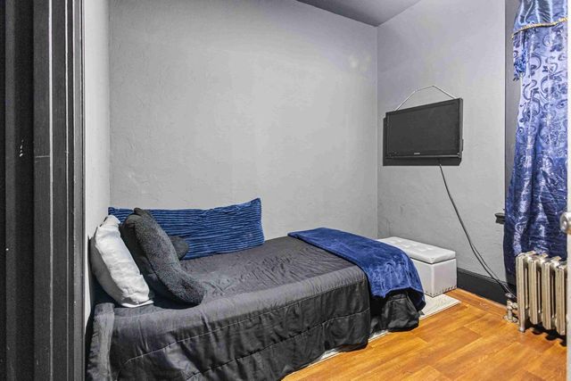 2932 S 10th STREET, Milwaukee, WI 53215