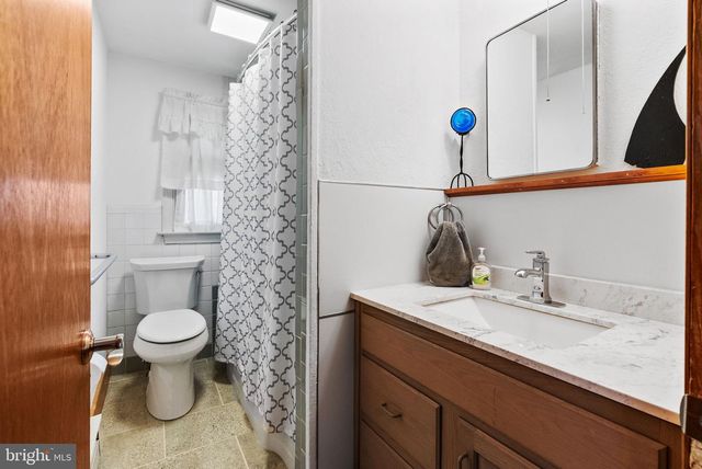 1044 MAGAZINE RD, Green Lane, PA 18054