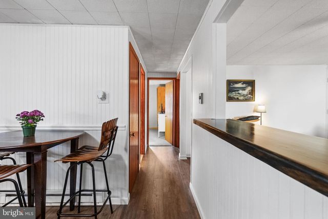 1044 MAGAZINE RD, Green Lane, PA 18054