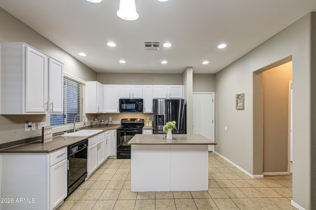 7759 W MONTE VISTA Road, Phoenix, AZ 85035