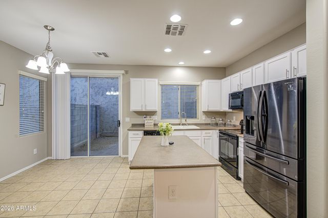 7759 W MONTE VISTA Road, Phoenix, AZ 85035
