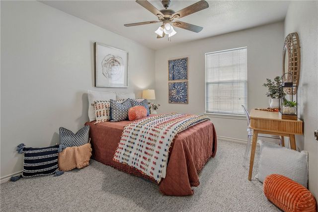 1128-1136 Gridiron Drive, College Station, TX 77840