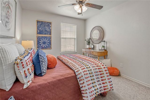 1128-1136 Gridiron Drive, College Station, TX 77840