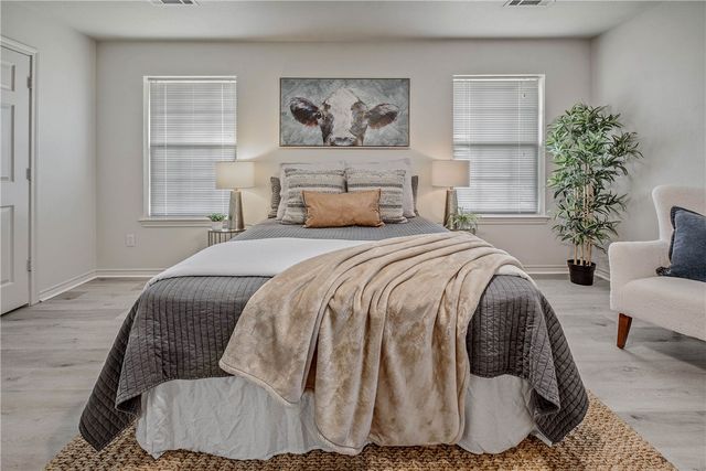 1128-1136 Gridiron Drive, College Station, TX 77840